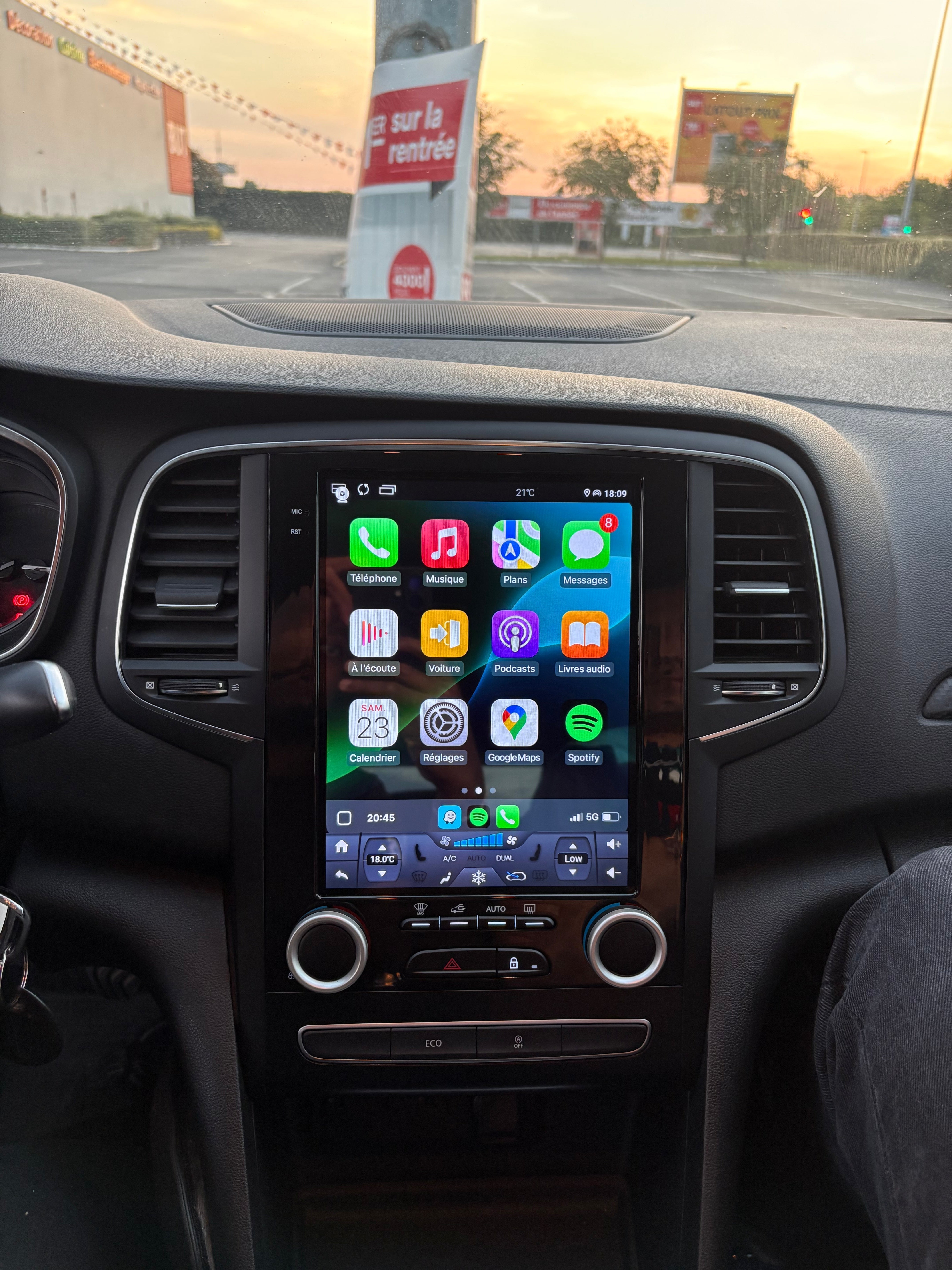 Installation CarPlay, Dashcam, Caméras de Recul &amp; Diagnostic OBD à Domicile – Île-de-France &amp; France entière