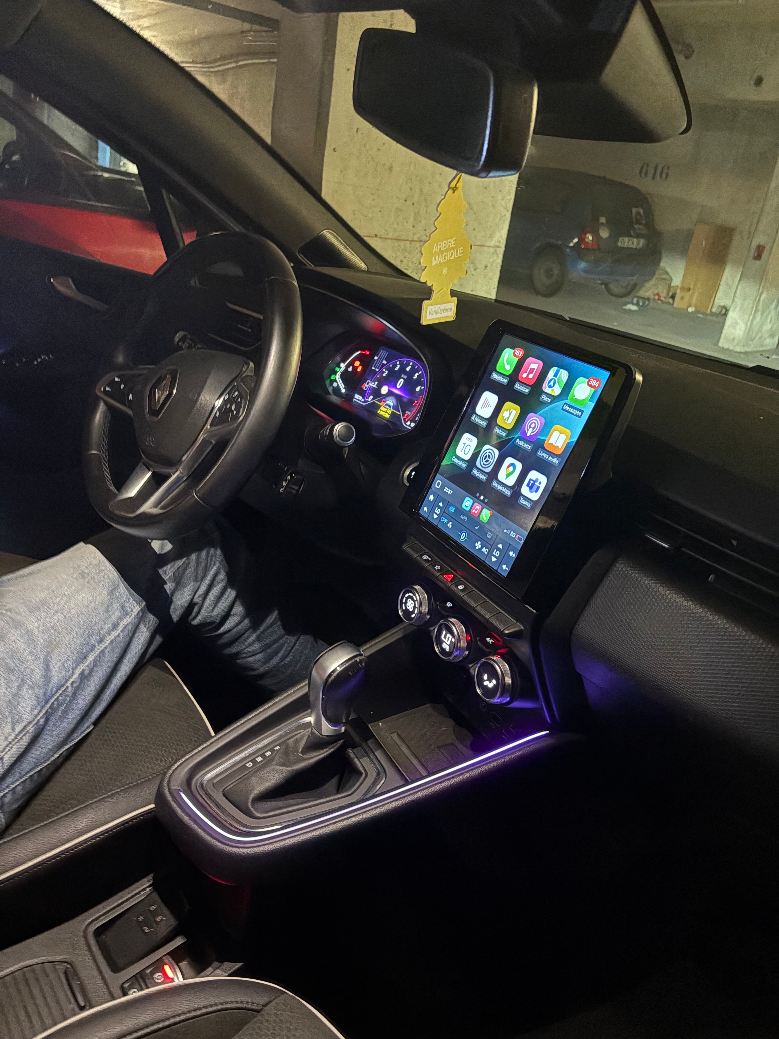 Installation à domicile écran CarPlay Android Auto et caméra de recul
