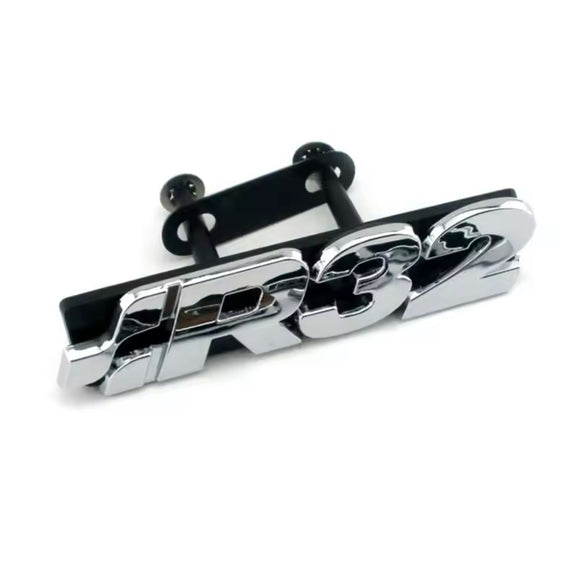 Volkswagen Golf R32 emblem