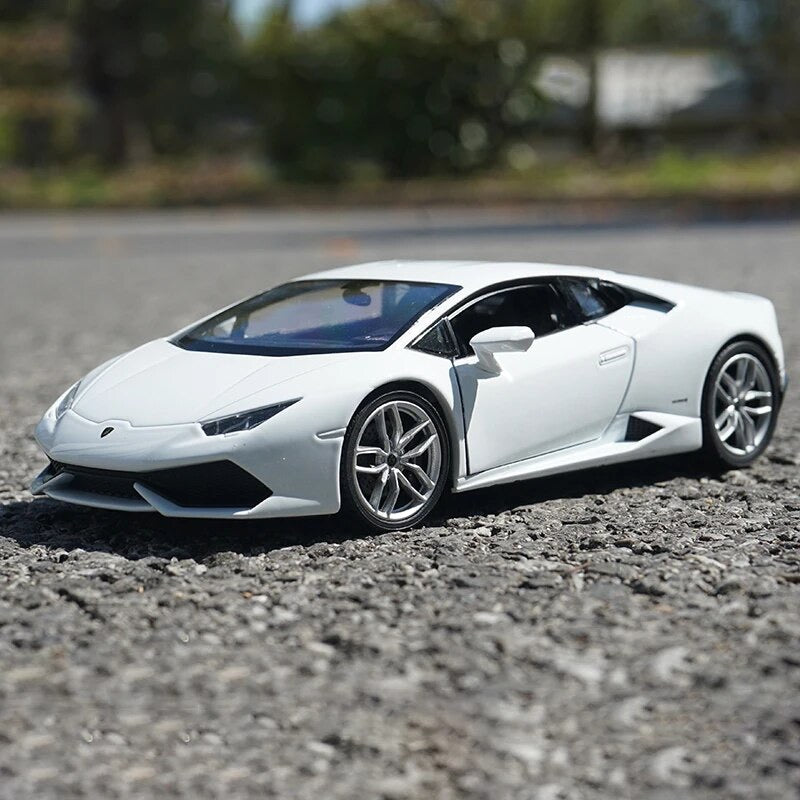 Miniature Lamborghini Huracan 1:24 - Povcars