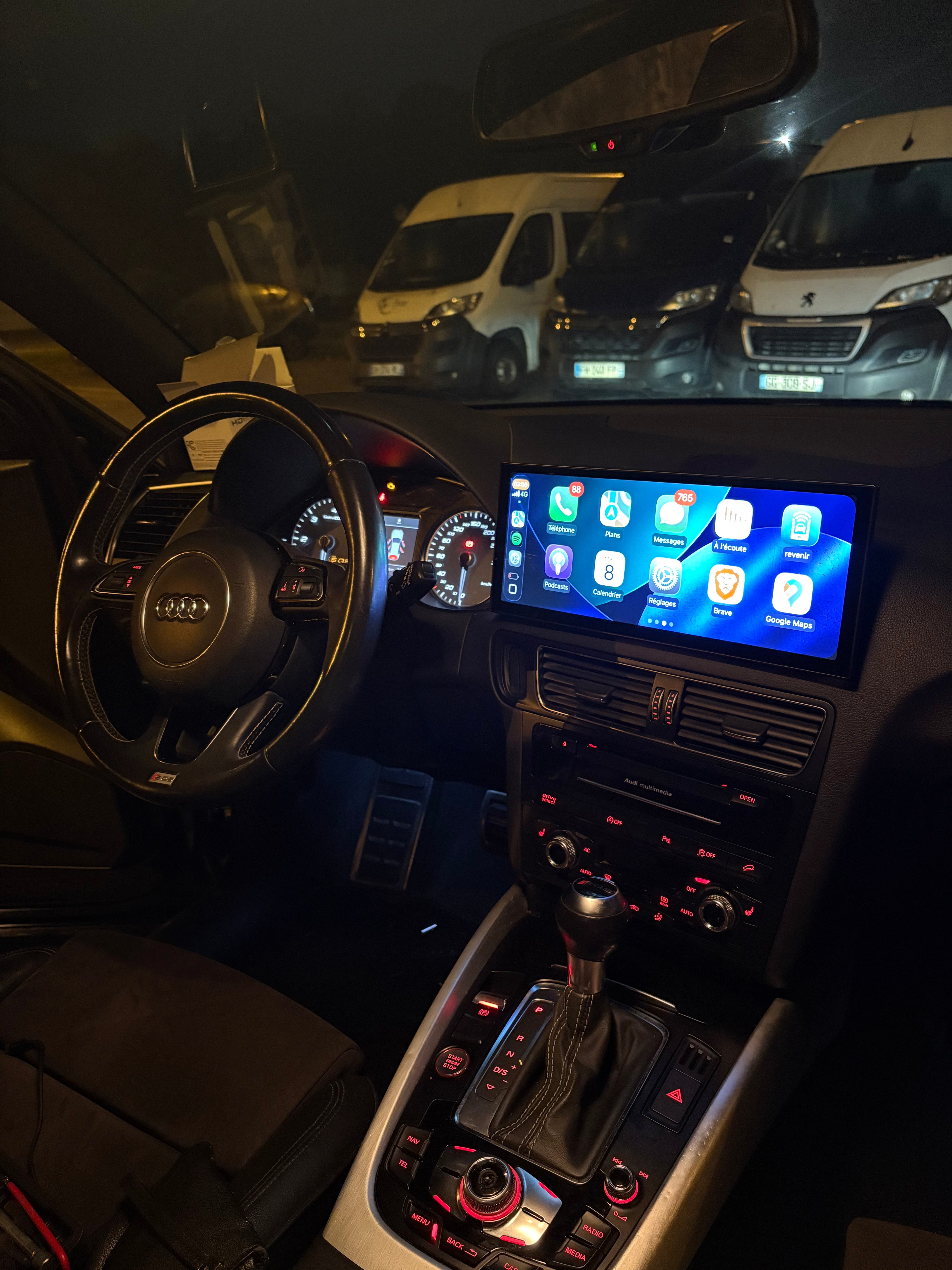 Installation à domicile écran CarPlay Android Auto et caméra de recul
