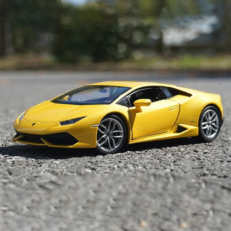 Miniature Lamborghini Huracan 1:24 - Povcars