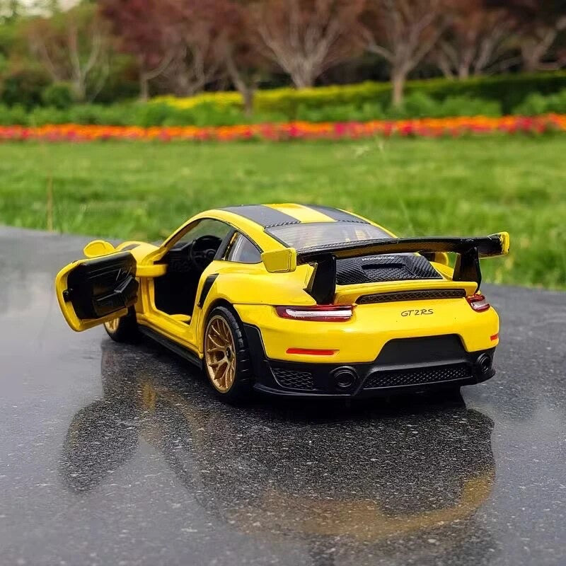 Miniature Porsche 911 GT2 RS 1:32 - Povcars