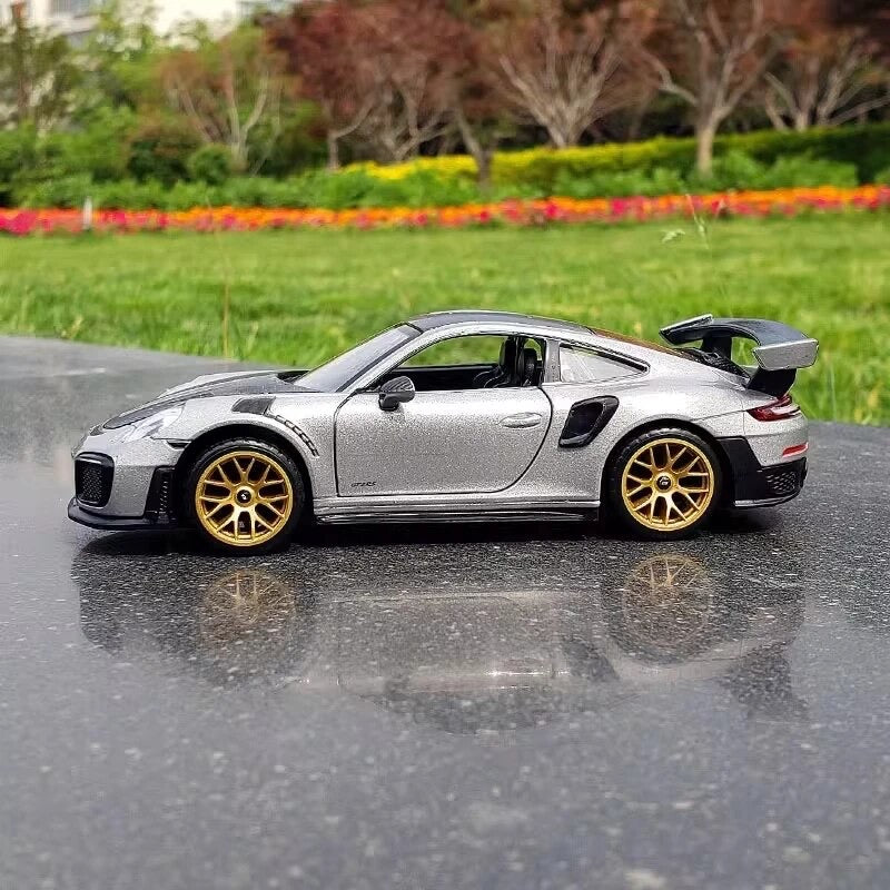 Miniature Porsche 911 GT2 RS 1:32 - Povcars