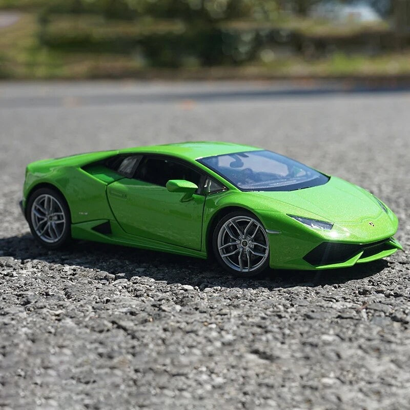 Miniature Lamborghini Huracan 1:24 - Povcars