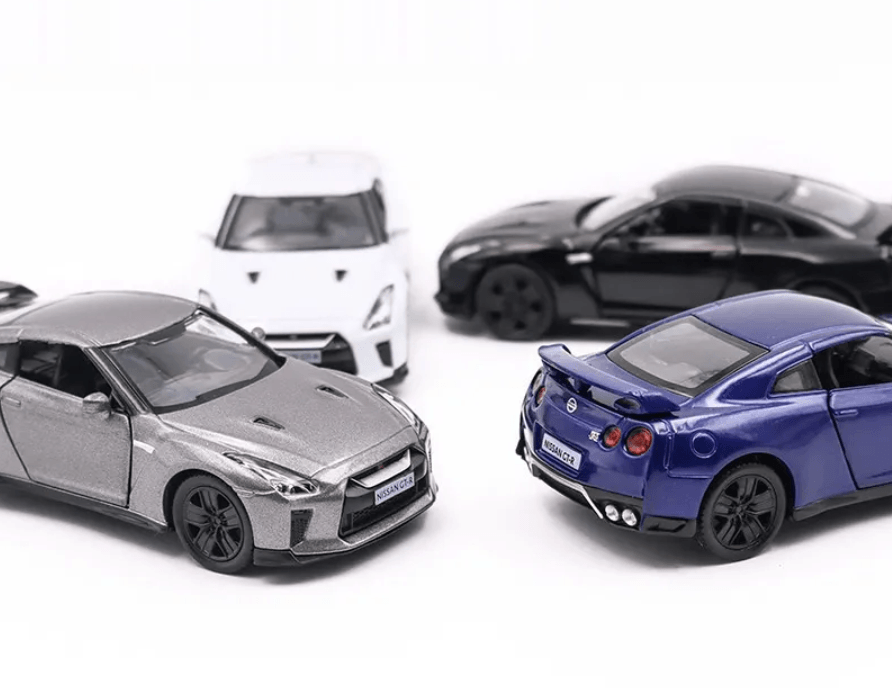 Miniature Nissan GT-R R35 1:36 - Povcars