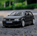 Miniature Volkswagen Golf R32 1:24 - Povcars