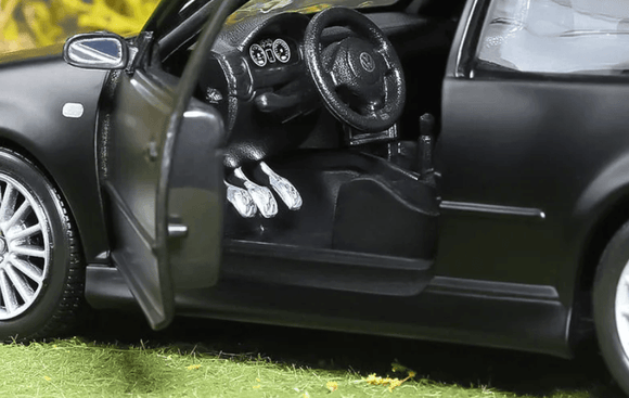 Miniature Volkswagen Golf R32 1:24 - Povcars