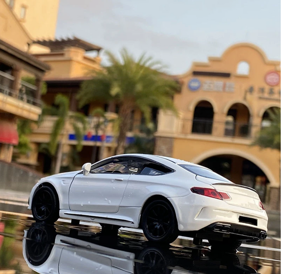 Miniature Mercedes C63 S AMG 1:32 - Povcars