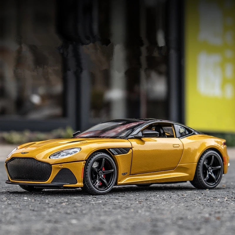 MINIATURE ASTON MARTIN DBS SUPERLEGGERA 1:24