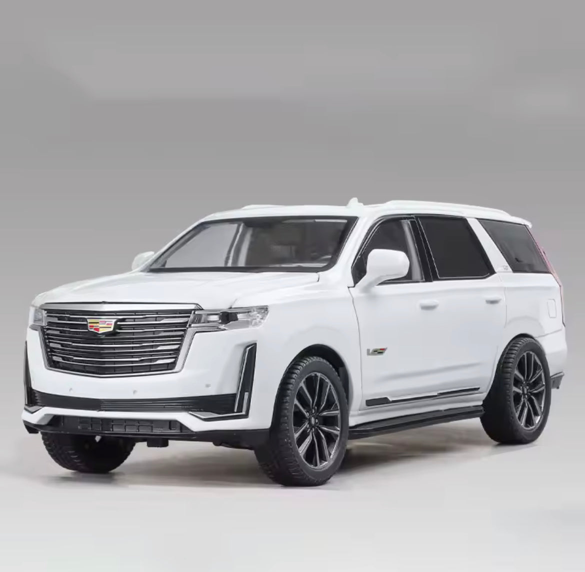 MINIATURE CADILLAC ESCALADE 1:24